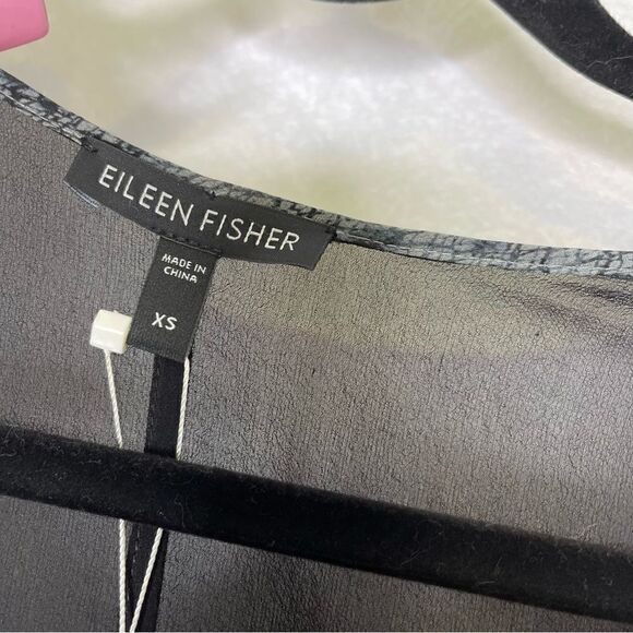 Eileen Fisher Lace Print Silk Charmeuse Top XS - Picture 3 of 7